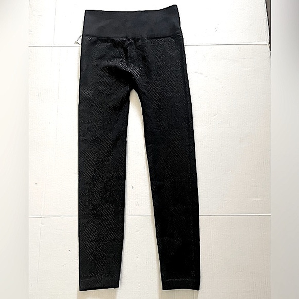 Black Fleece Snakeskin Leggings L/XL